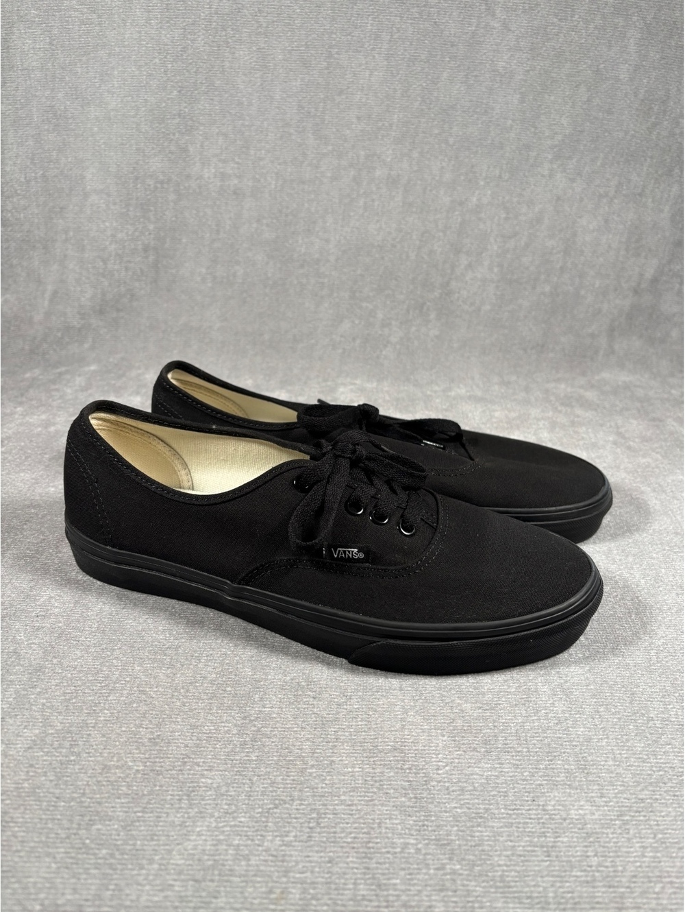 Vans Authentic Black Low Top Shoes Mens 8.5 Womens 10 Canvas Skate Sneaker